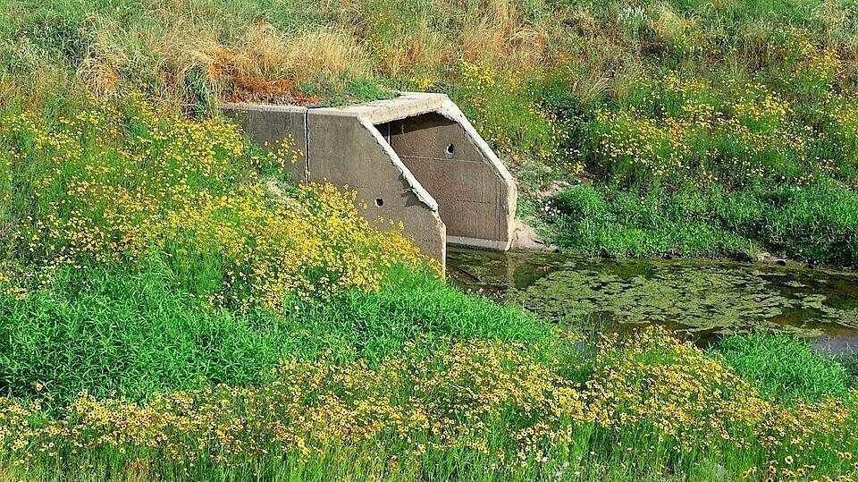 sewage-pipe-3465036_960_720|future-431270_960_720